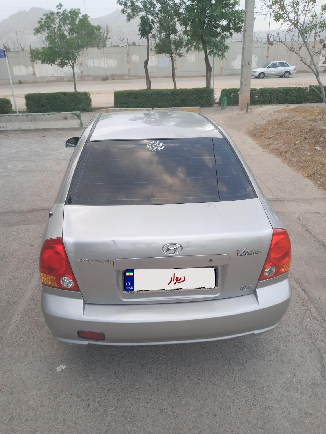 هیوندای ورنا دنده‌ ای - 1383