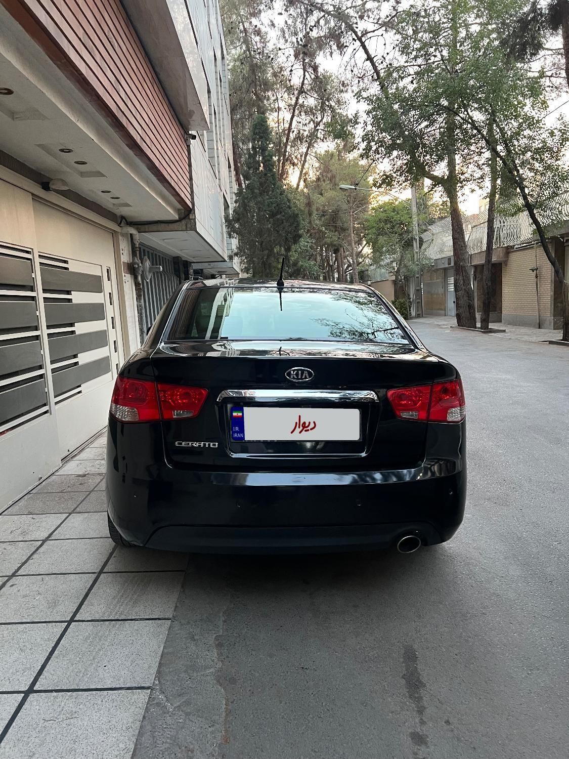 کیا سراتو 2.0 لیتر اتوماتیک GT لاین - 2011