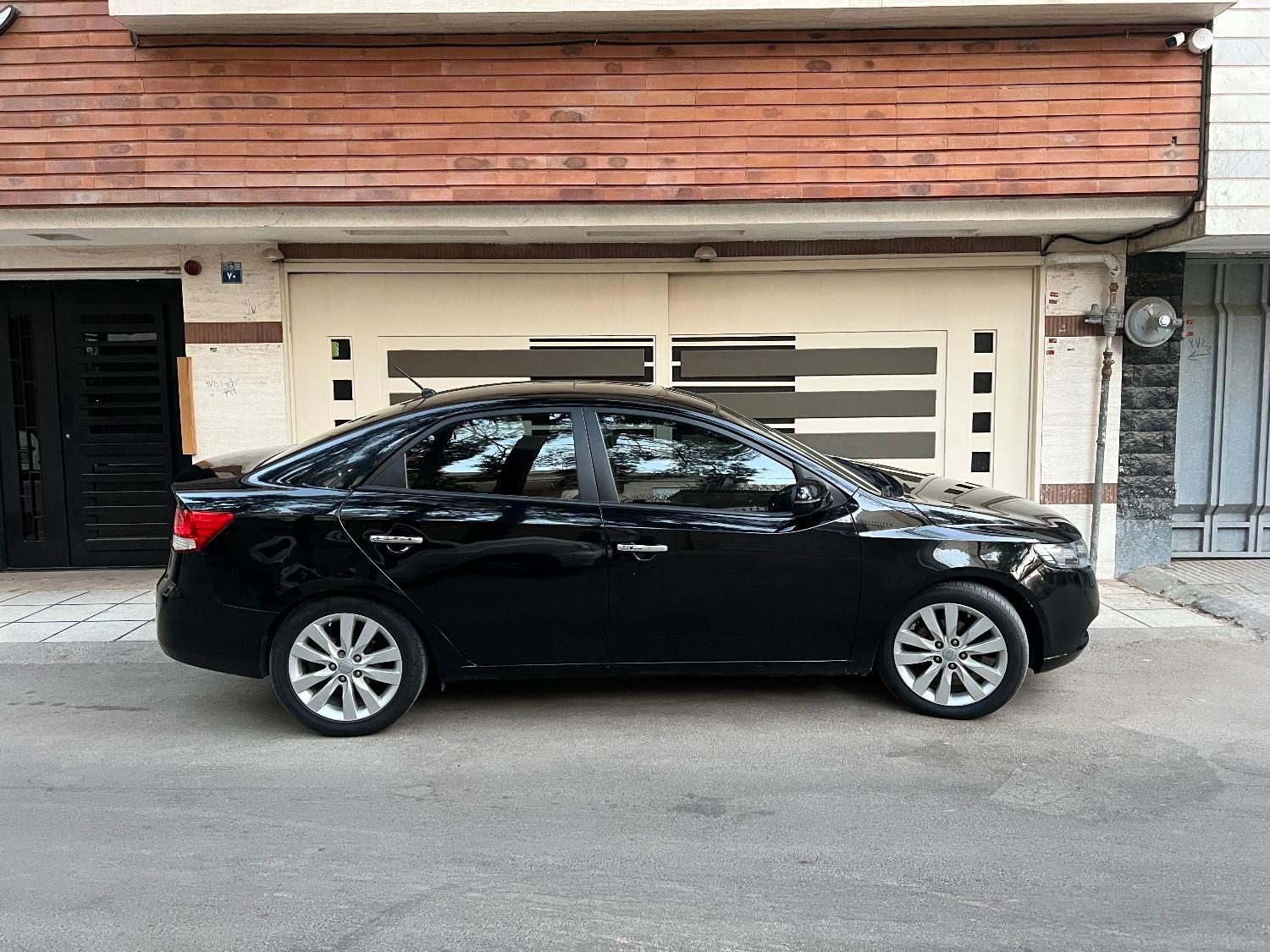 کیا سراتو 2.0 لیتر اتوماتیک GT لاین - 2011