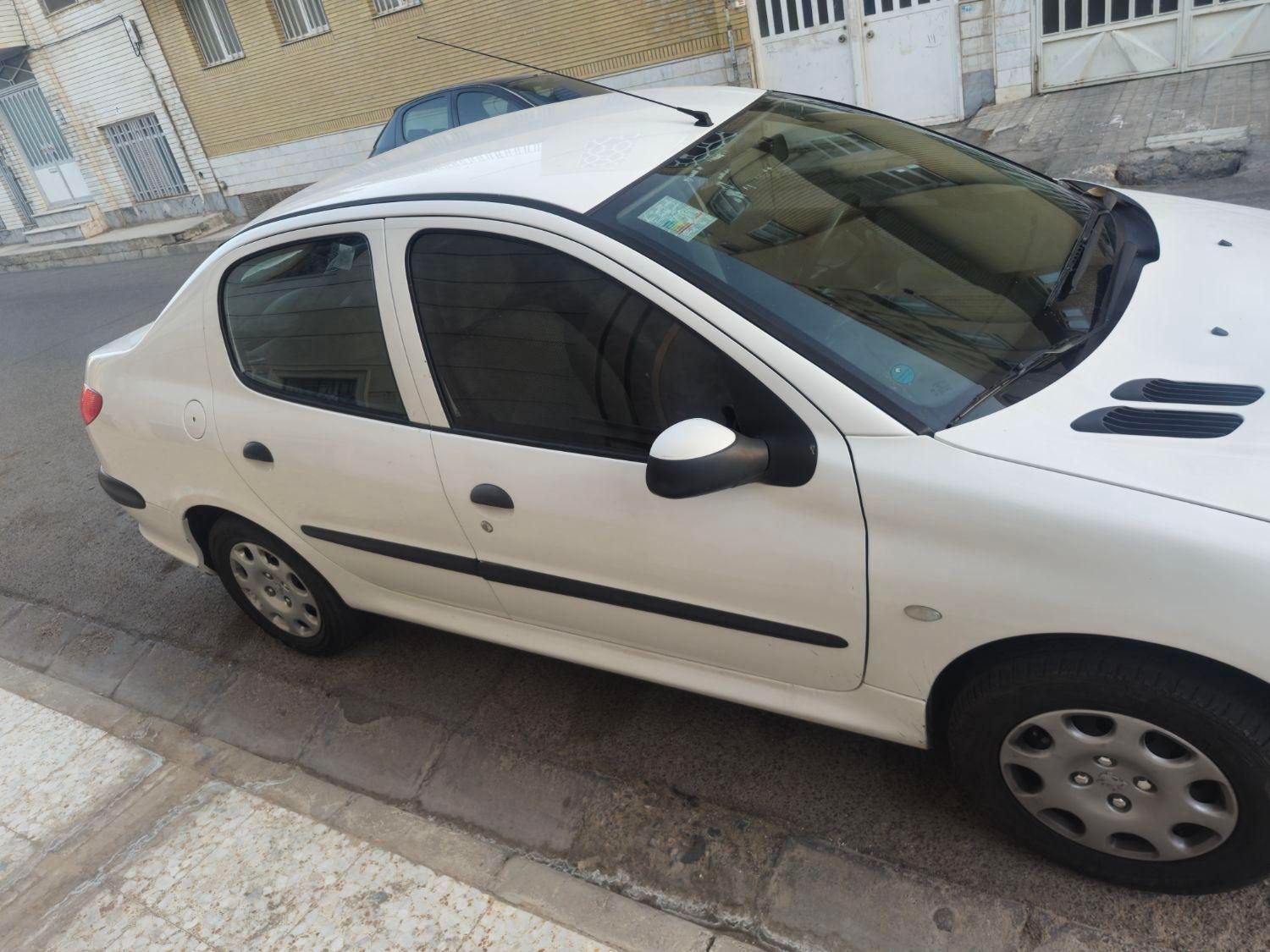 پژو ۲۰۶ صندوق دار v8 - 1399