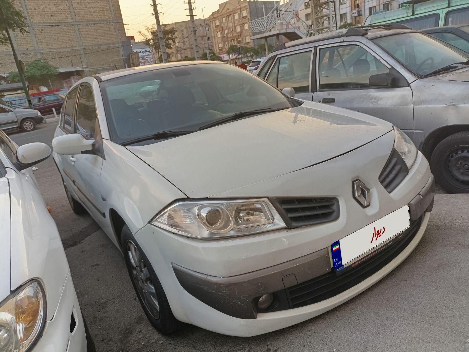 رنو مگان پارس خودرو 2000 - 1389
