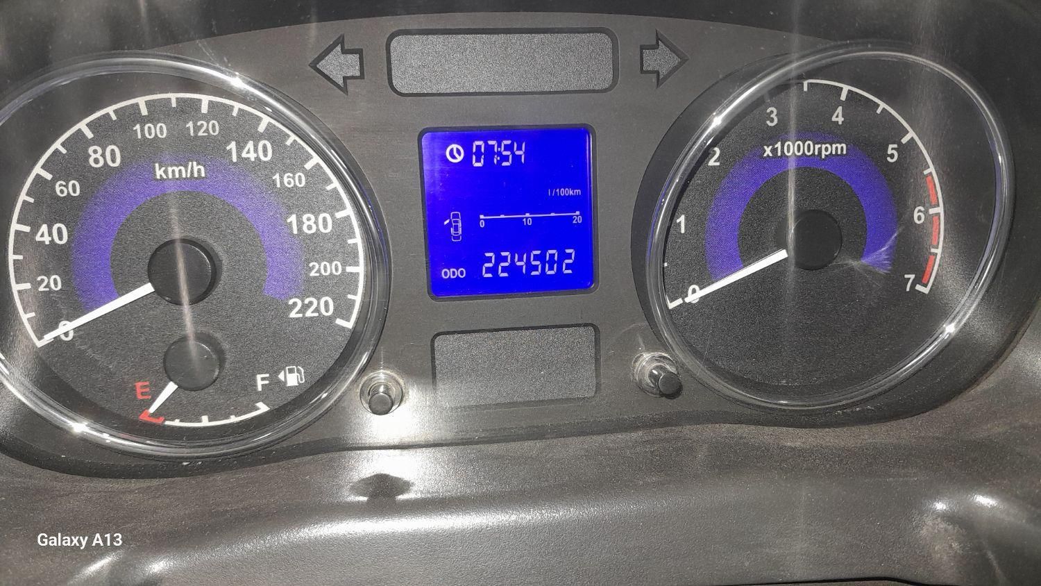 ام وی ام 550 اتوماتیک - 1395