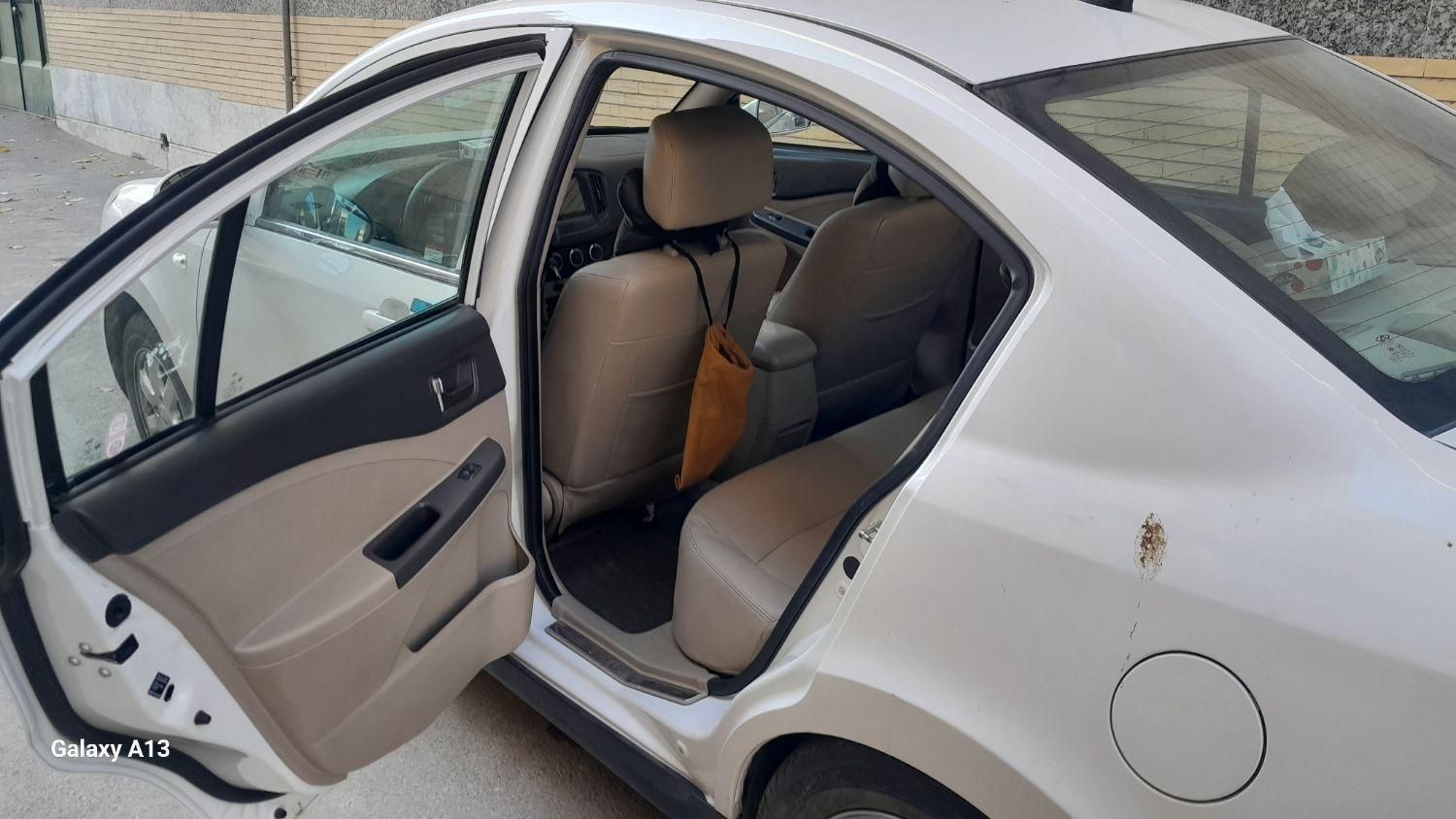 ام وی ام 550 اتوماتیک - 1395