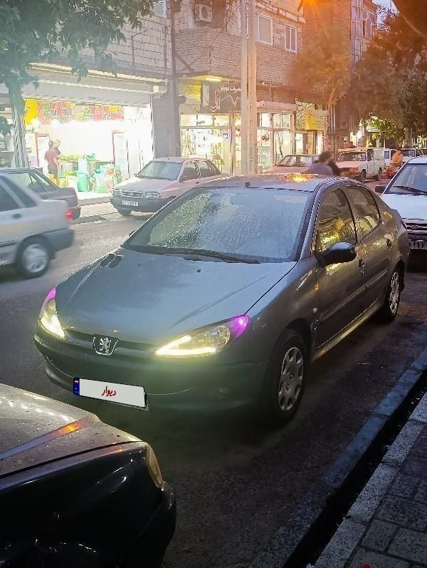 پژو ۲۰۶ صندوق دار v8 - 1392