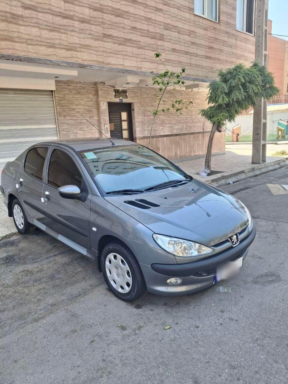 پژو ۲۰۶ صندوق دار v8 - 1396
