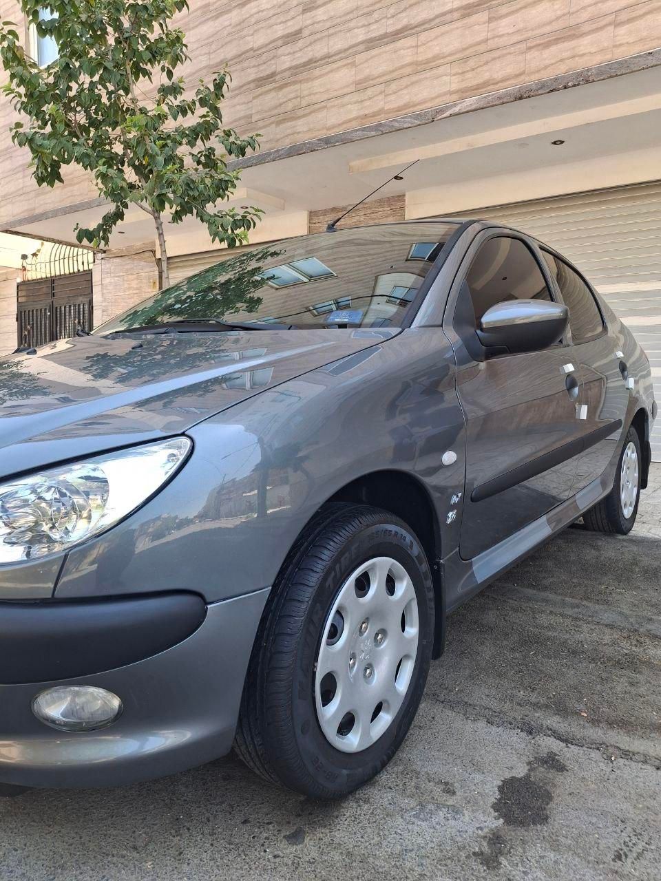 پژو ۲۰۶ صندوق دار v8 - 1396