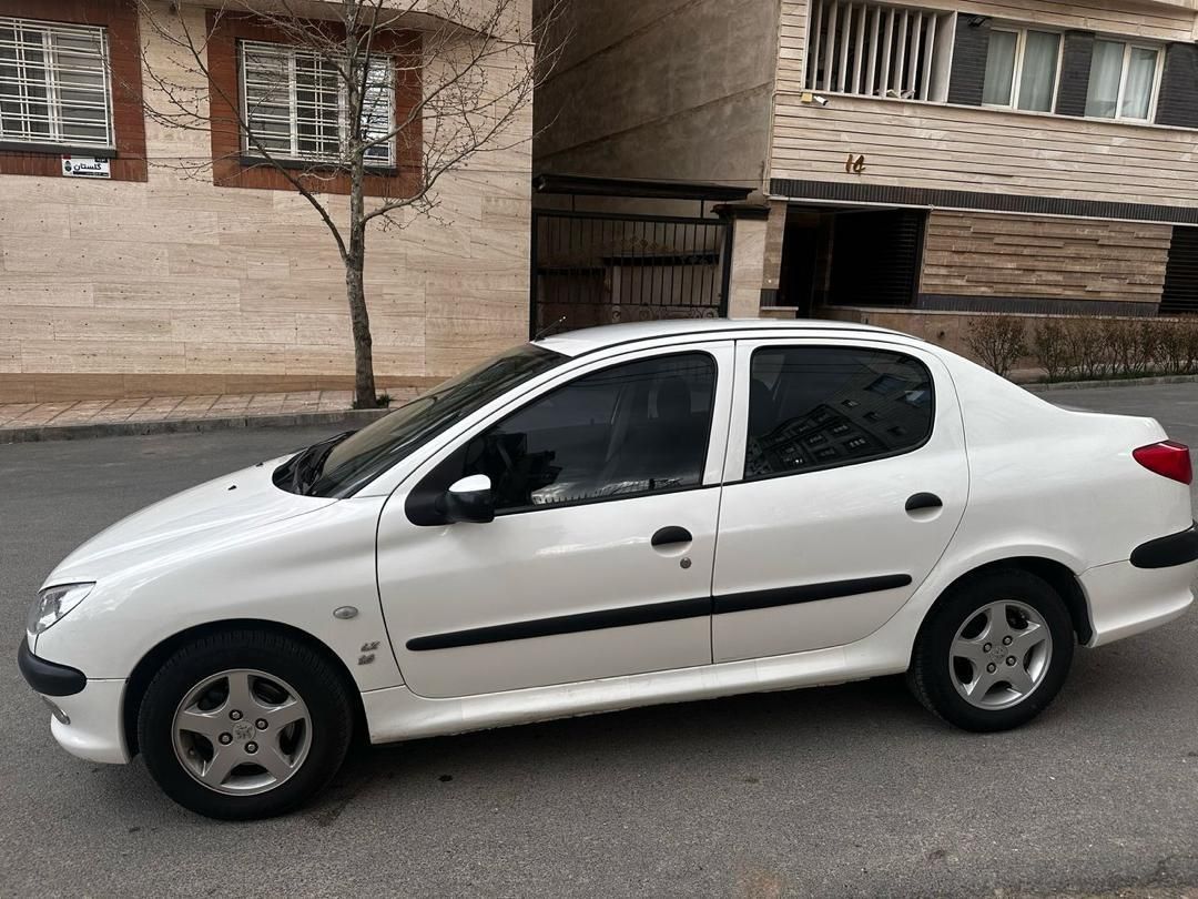 پژو ۲۰۶ صندوق دار v8 - 1397