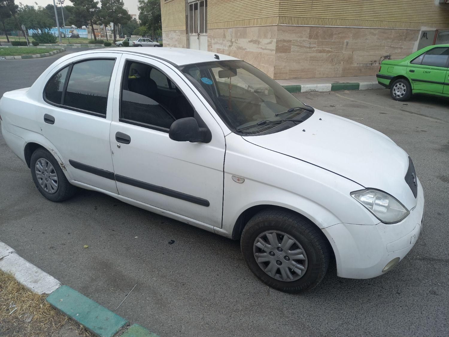 تیبا صندوق دار SX - 1392