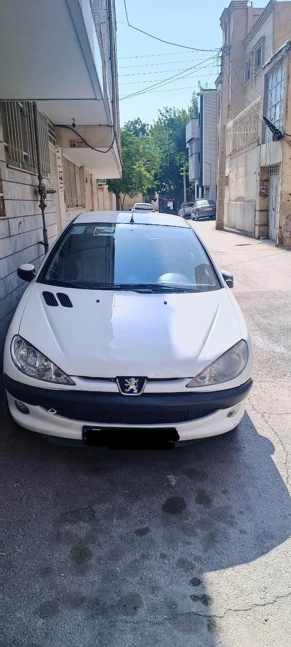 پژو ۲۰۶ صندوق دار v8 - 1396