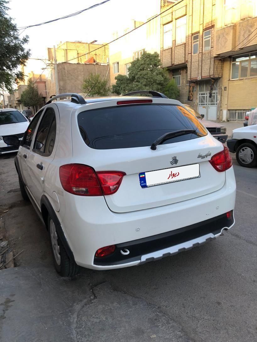 کوییک R دنده‌ای - 1402