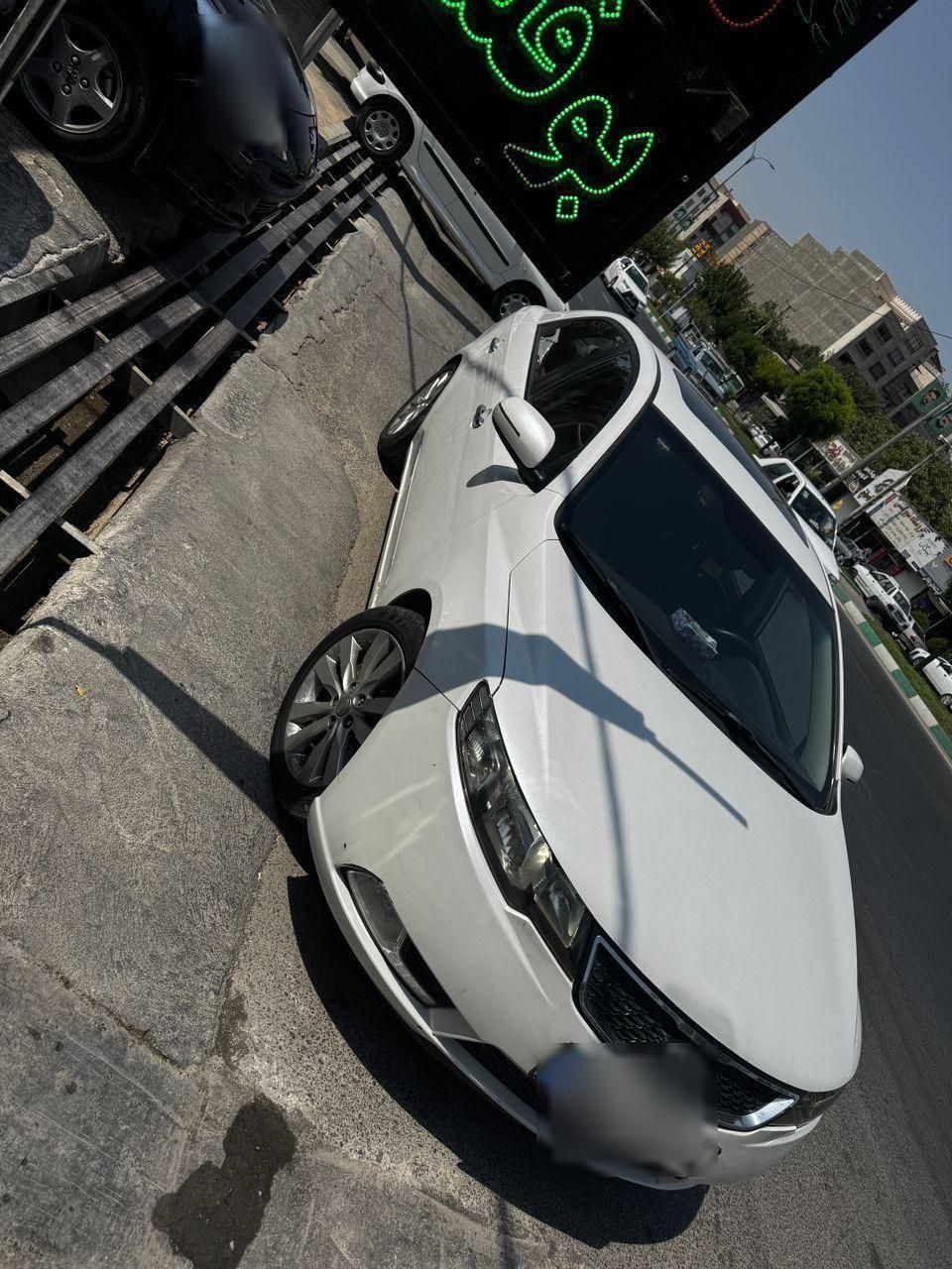 کیا سراتو 1.6 لیتر اتوماتیک - 2013