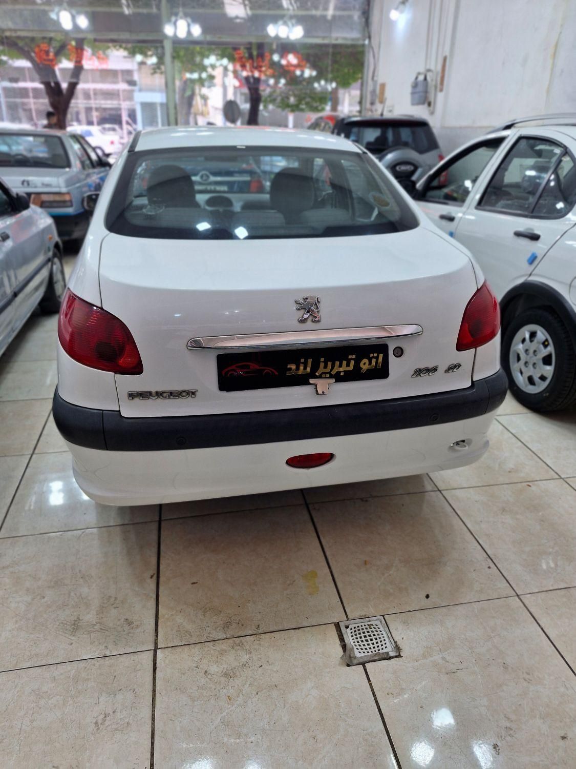 پژو ۲۰۶ صندوق دار v8 - 1397