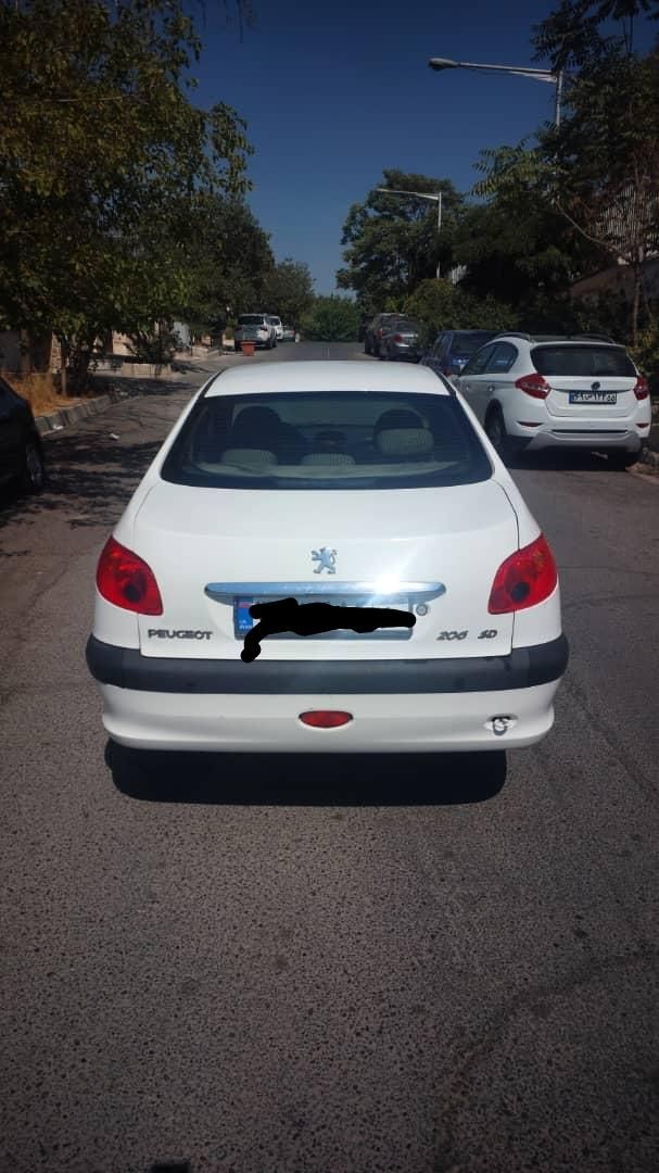 پژو ۲۰۶ صندوق دار v8 - 1395