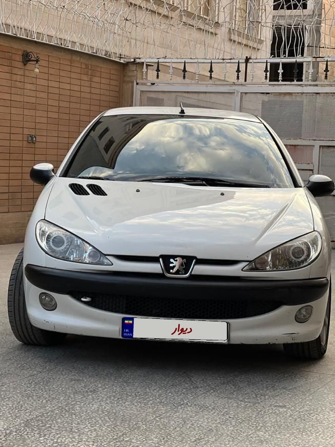 پژو ۲۰۶ صندوق دار v8 - 1397