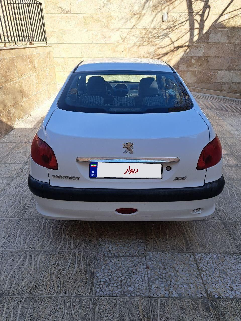 پژو ۲۰۶ صندوق دار v8 - 1390