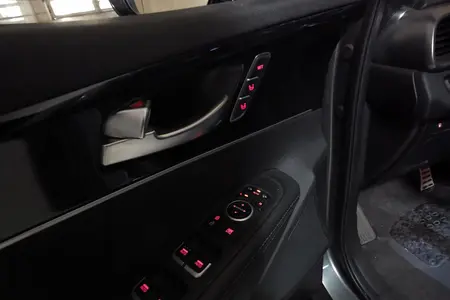 کیا سورنتو نیمه فول UM - 2016