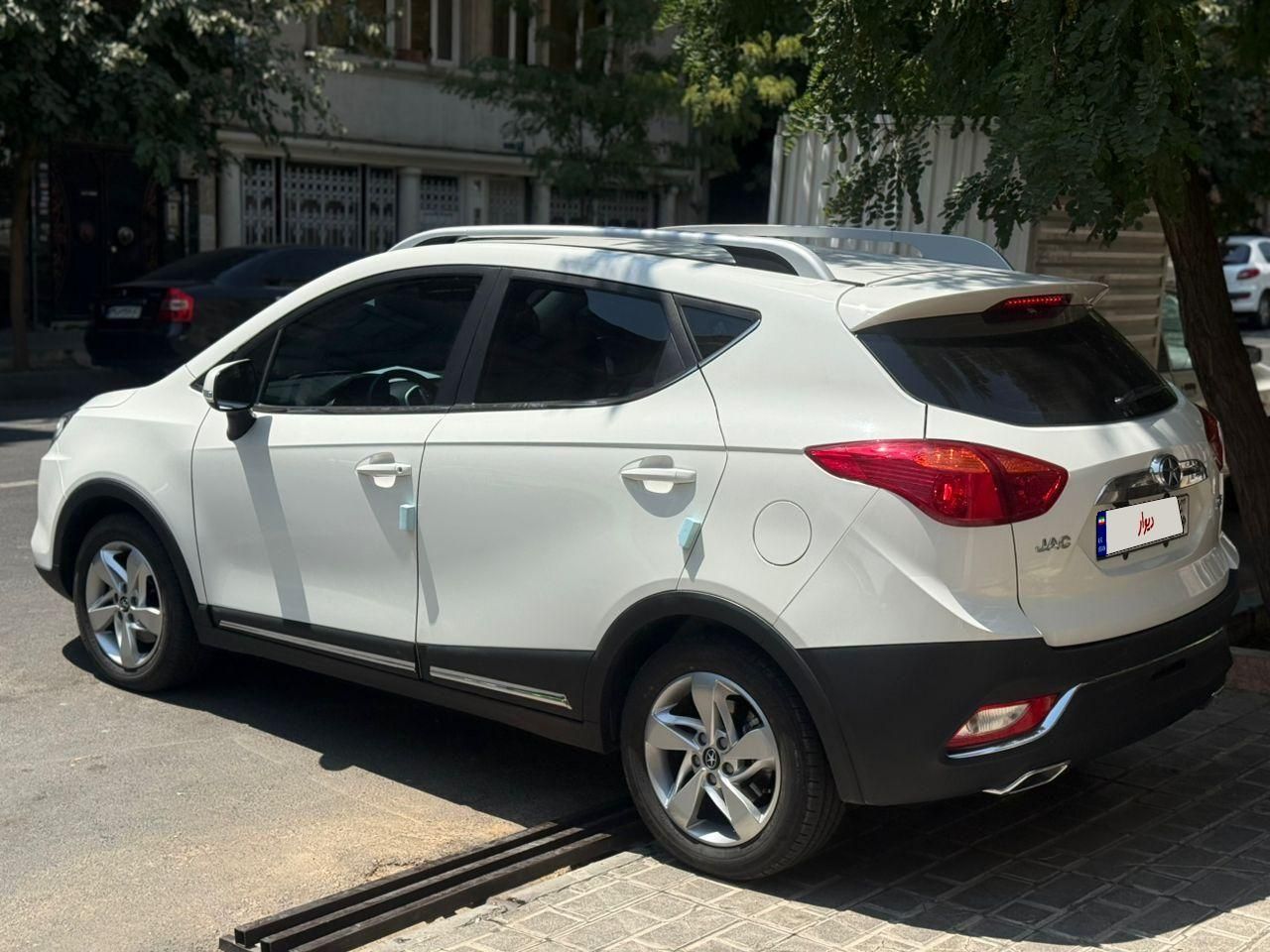 جک S3 اتوماتیک - 1402
