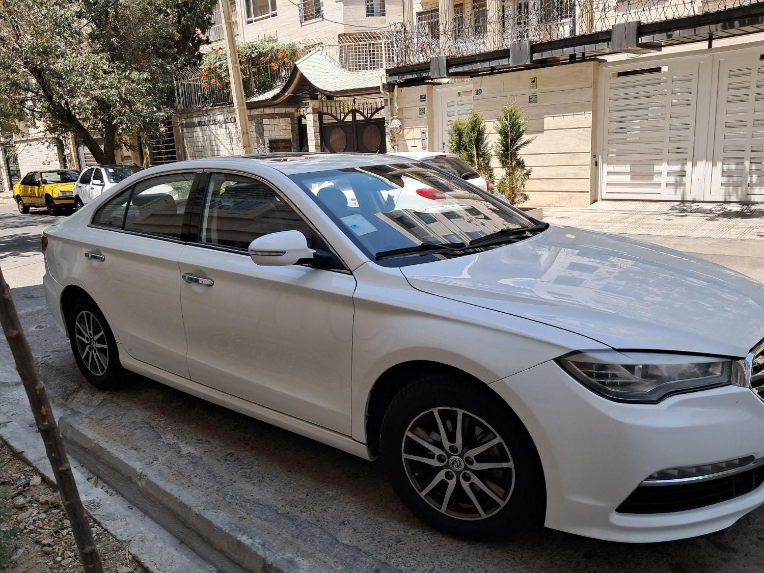 لیفان 820 اتوماتیک - 1395