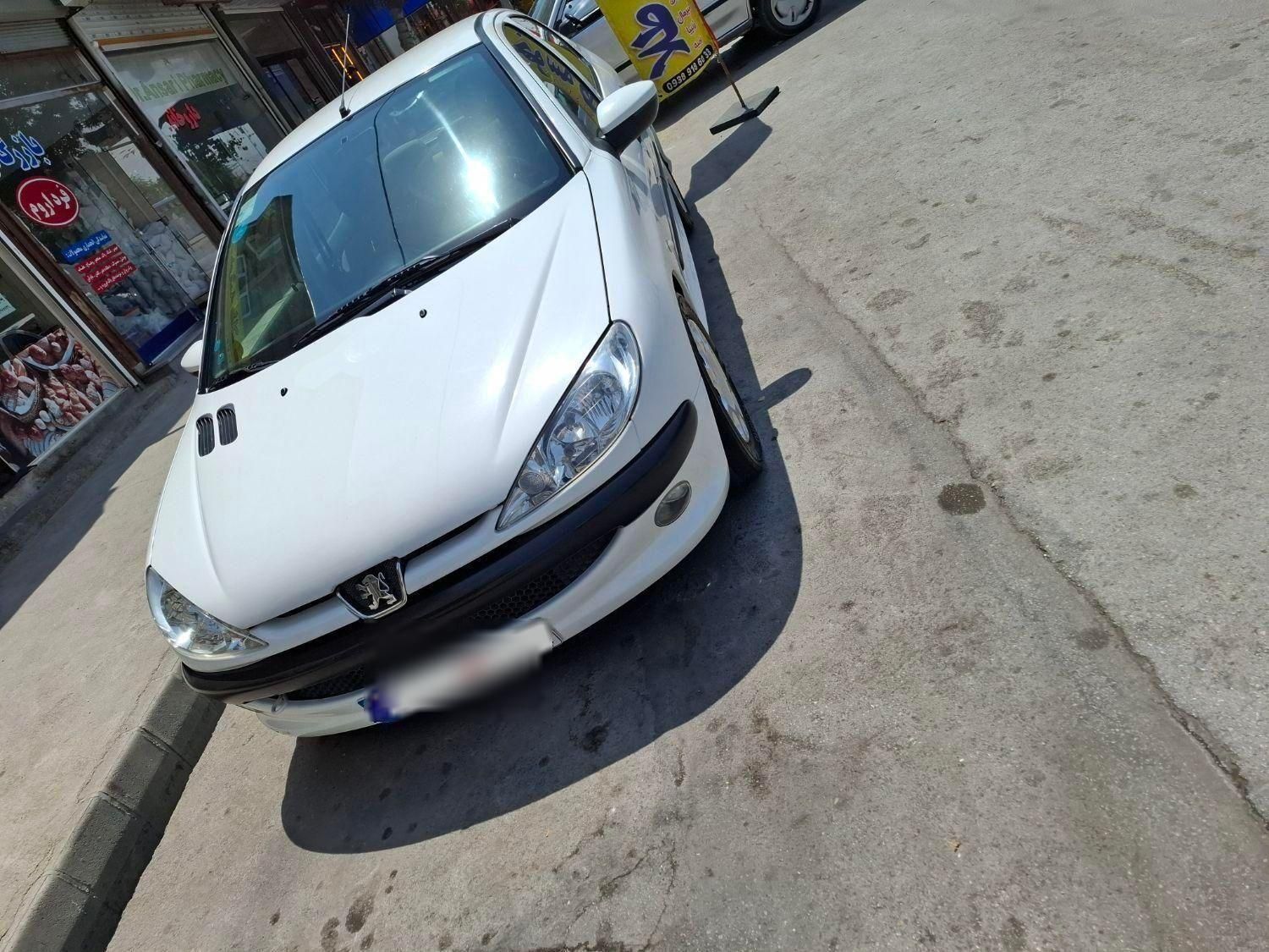 پژو ۲۰۶ صندوق دار v8 - 1390
