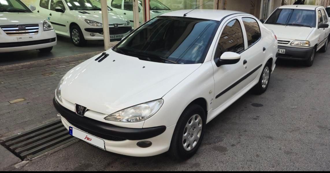پژو ۲۰۶ صندوق دار v8 - 1398