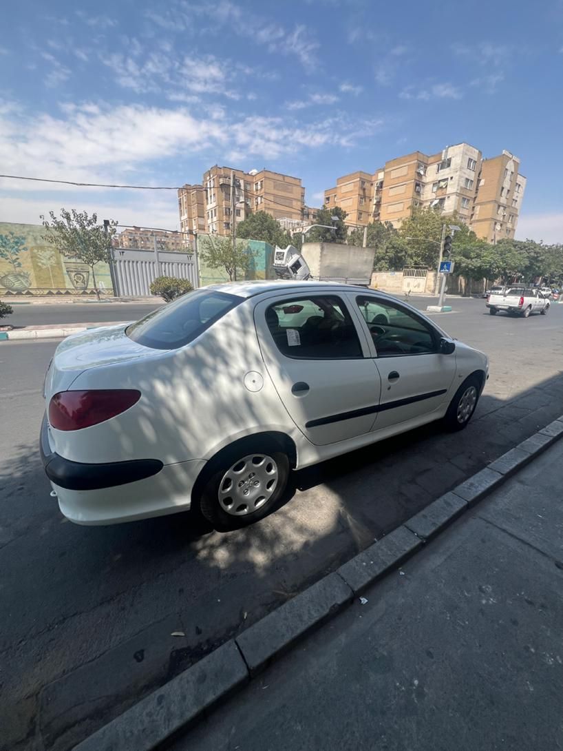 پژو ۲۰۶ صندوق دار v2 - 1387