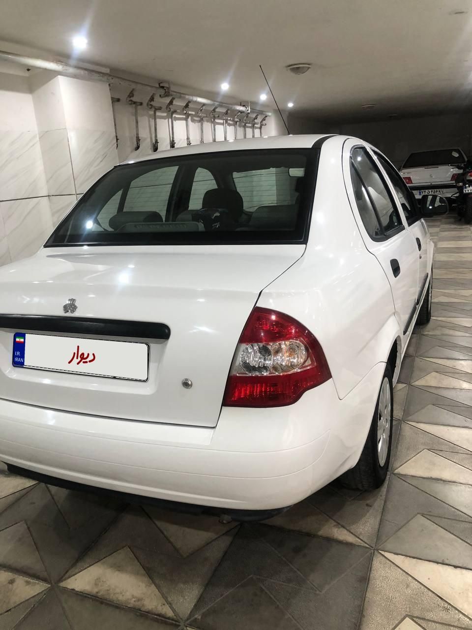 تیبا صندوق دار SX - 1401