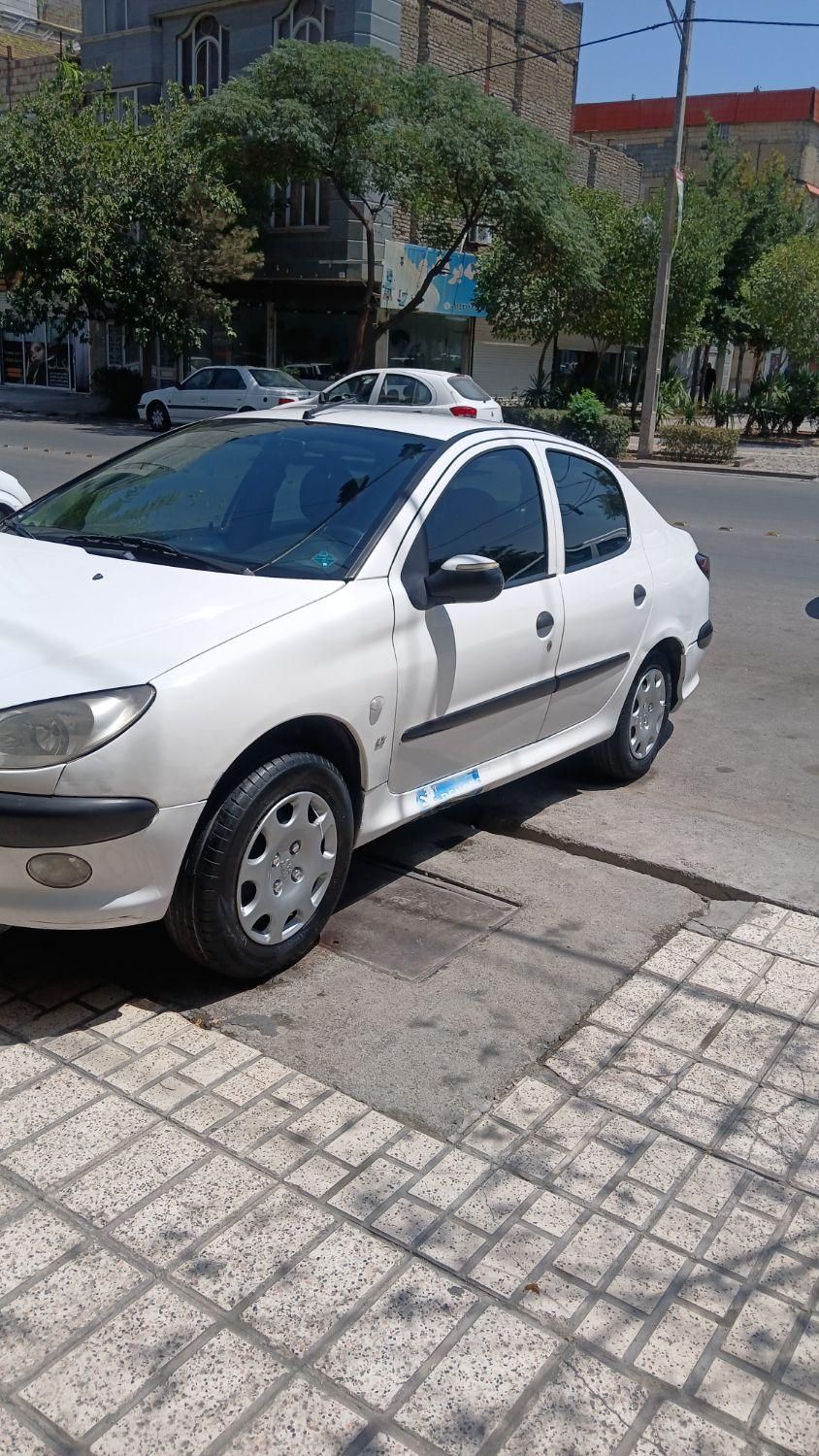 پژو ۲۰۶ صندوق دار v8 - 1390