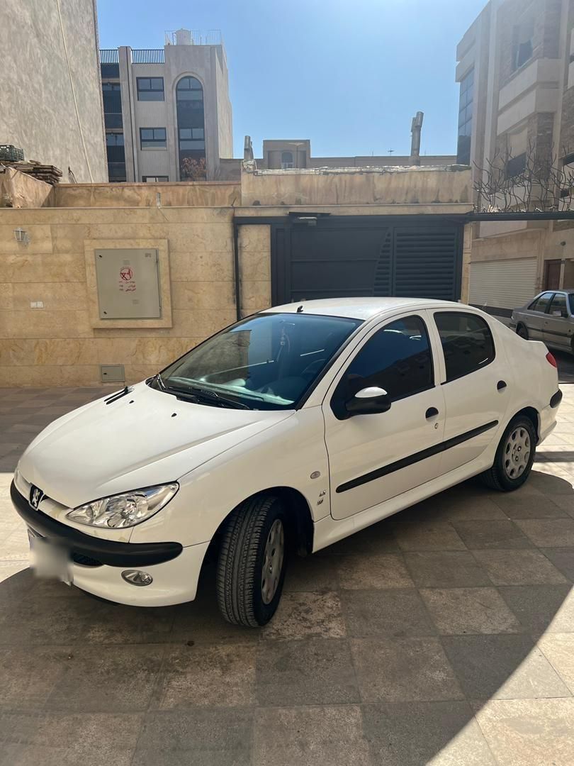 پژو ۲۰۶ صندوق دار v8 - 1396