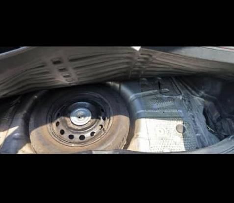 مزدا 323 دنده ای - 1383