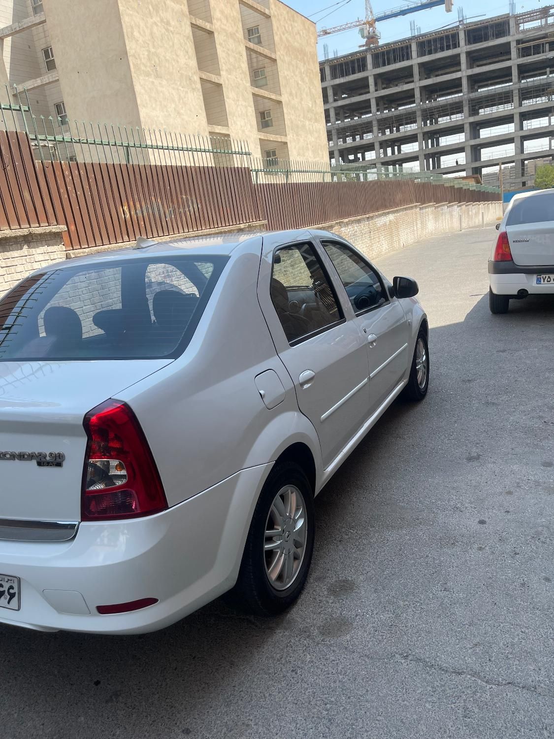 رنو تندر 90 پلاس اتوماتیک - 1396