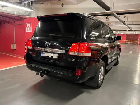 تویوتا لندکروز GXR نسل ۵ - 2008
