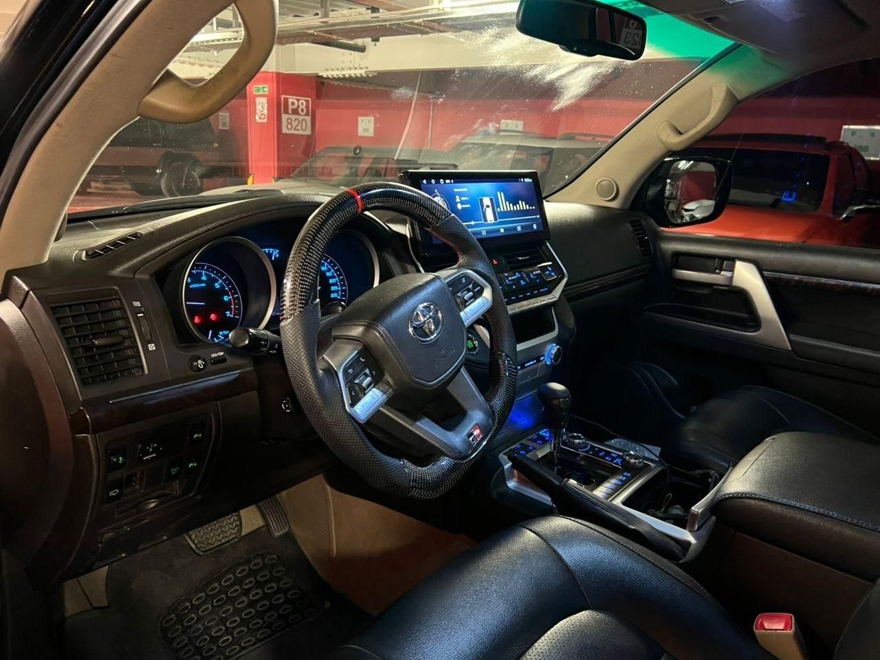 تویوتا لندکروز VXR نسل ۵ - 2008