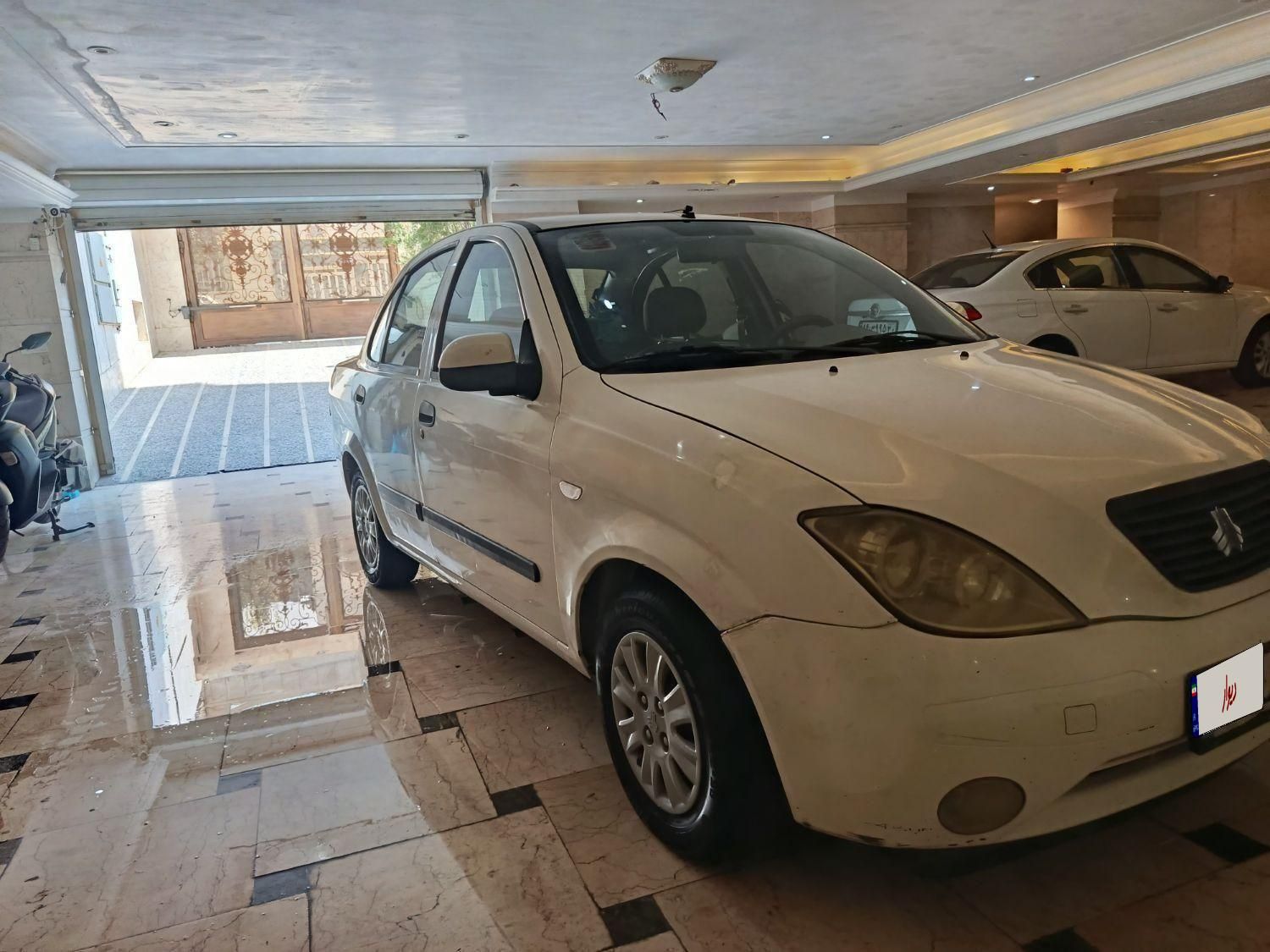 تیبا صندوق دار SX - 1392