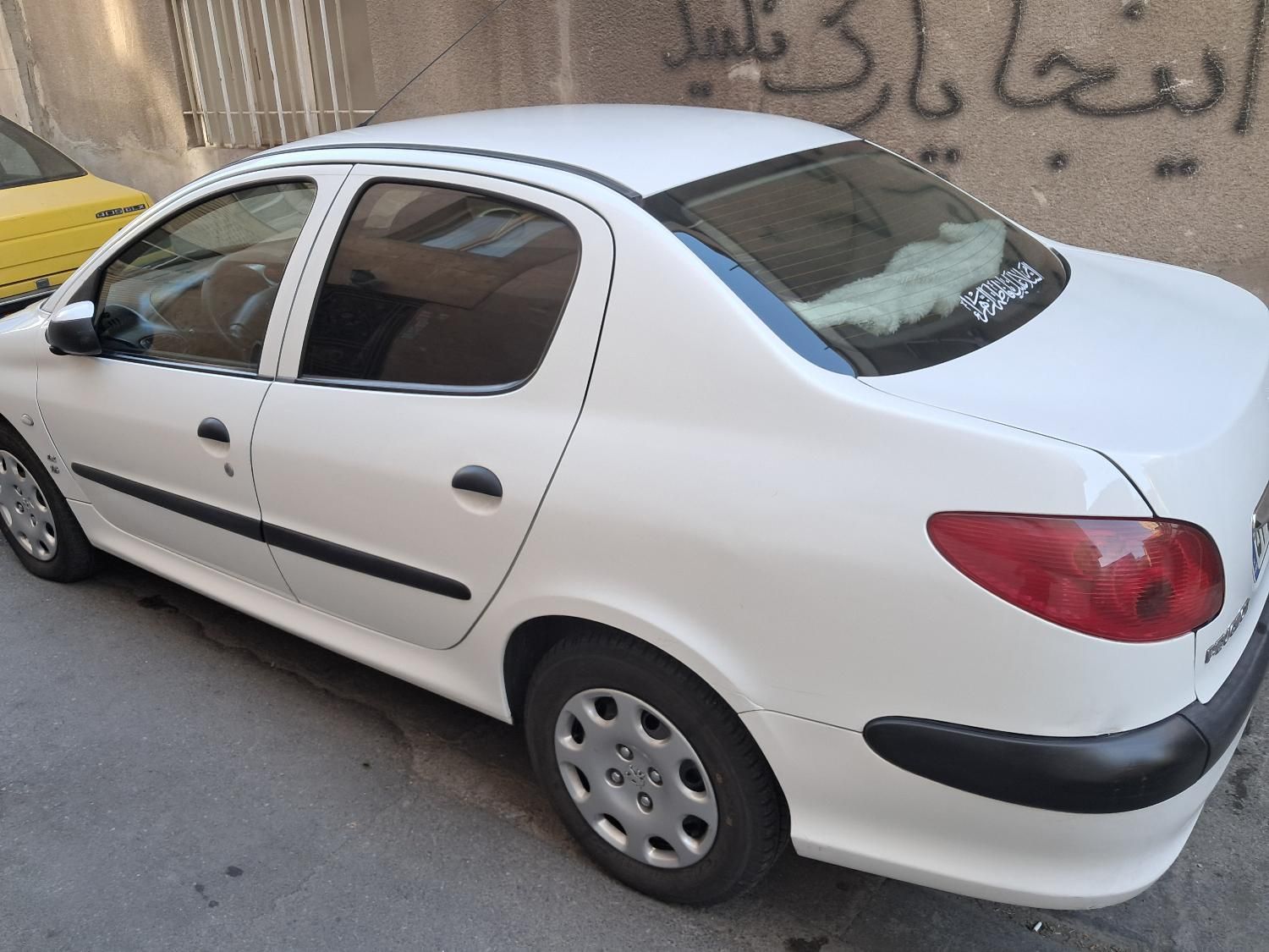 پژو ۲۰۶ صندوق دار v8 - 1394