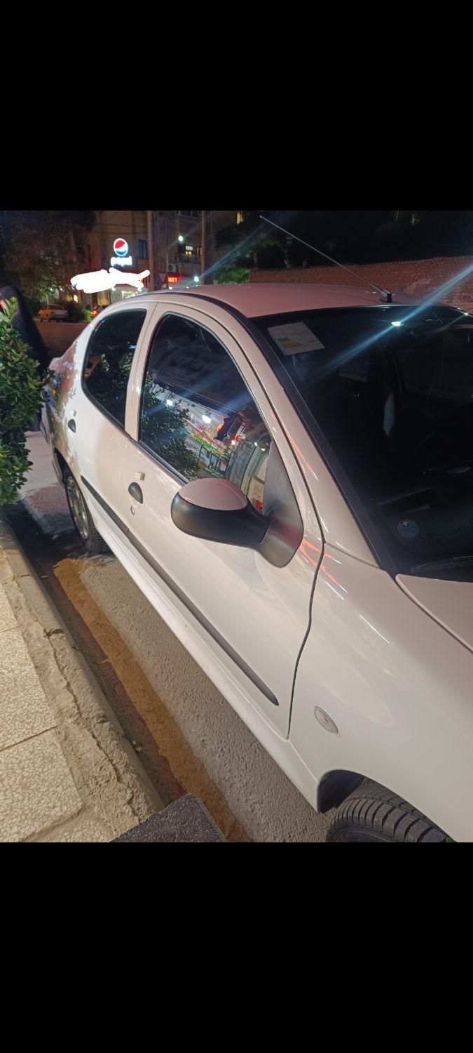 پژو ۲۰۶ صندوق دار v8 - 1399