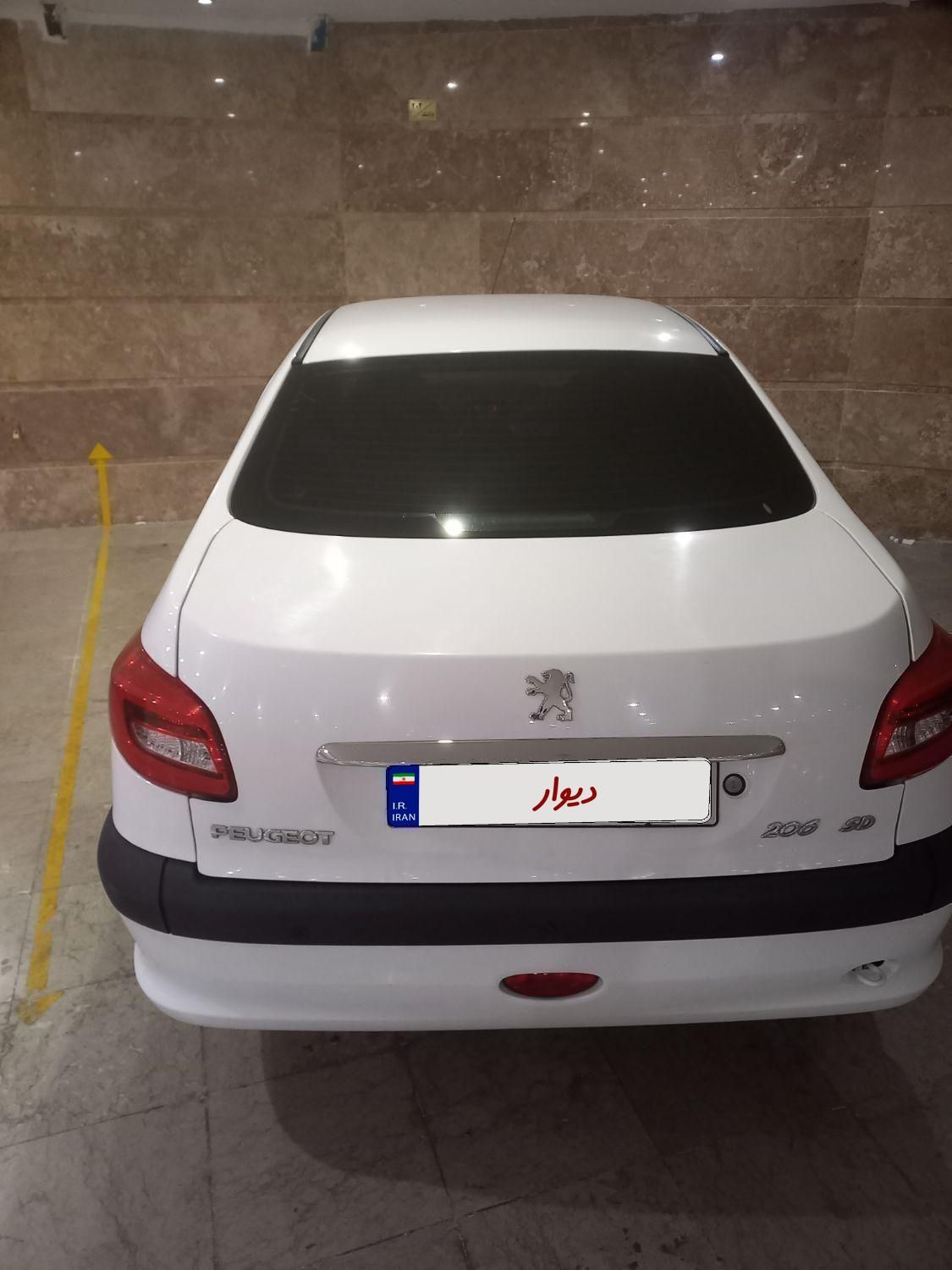 پژو ۲۰۶ صندوق دار v8 - 1398