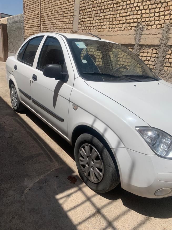 تیبا صندوق دار SX - 1400