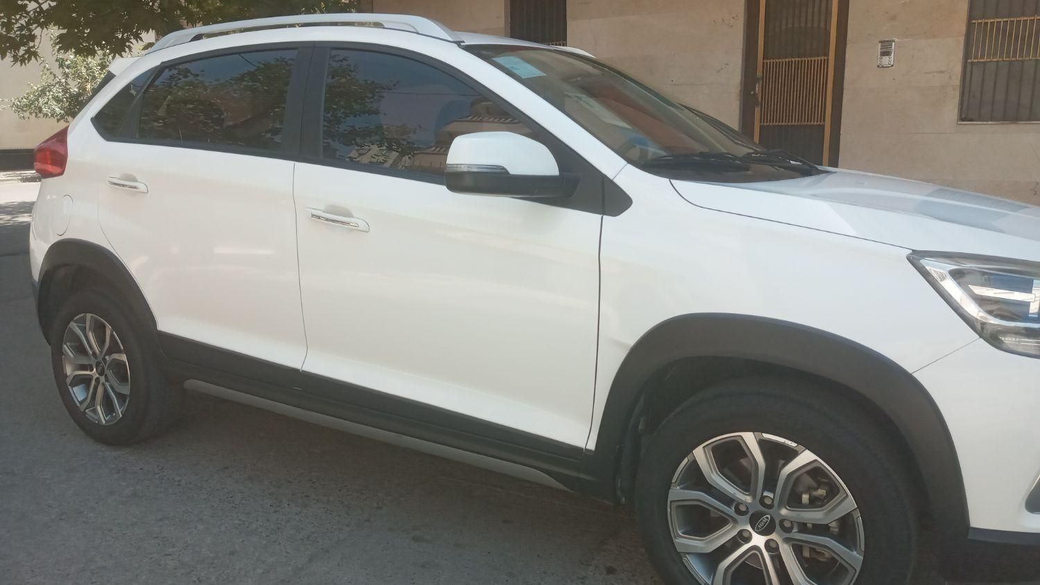 ام وی ام X22 دنده‌ای لاکچری - 1398