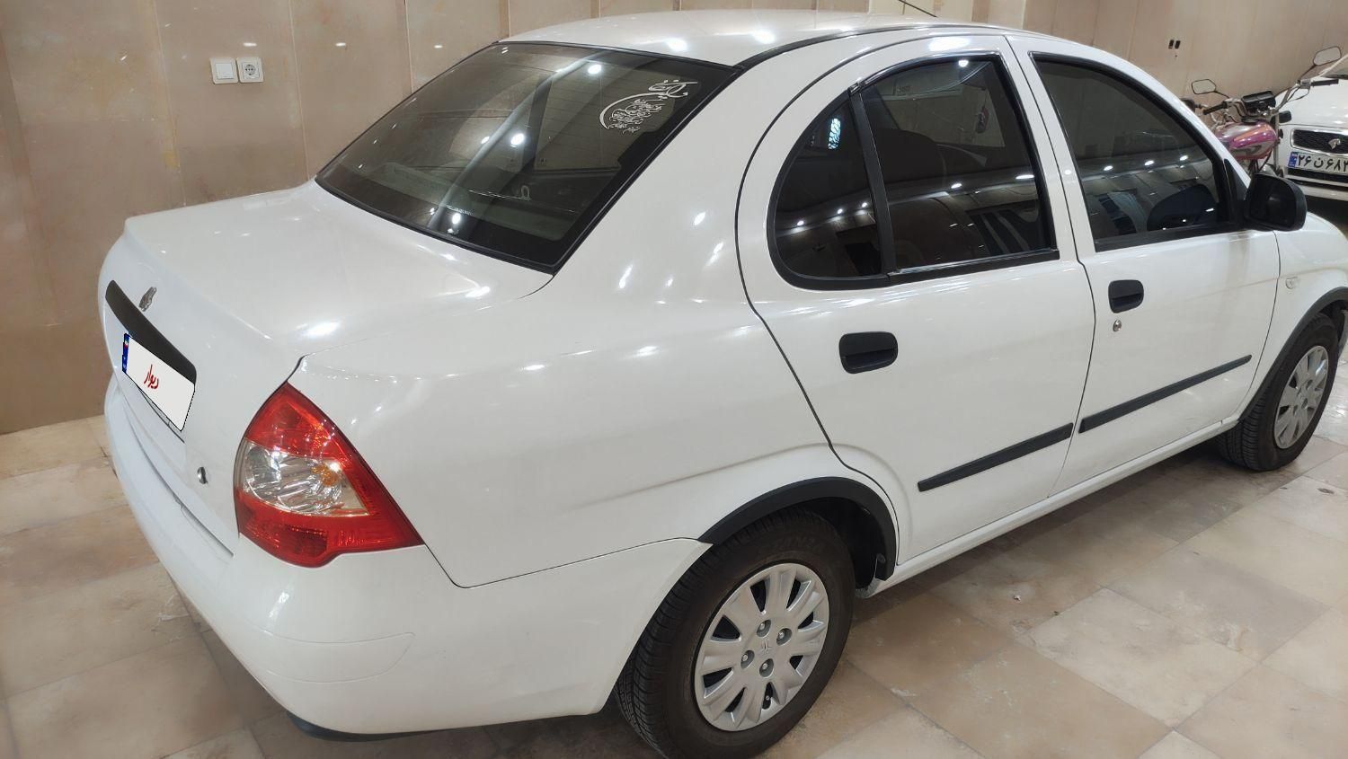 تیبا صندوق دار SX - 1401