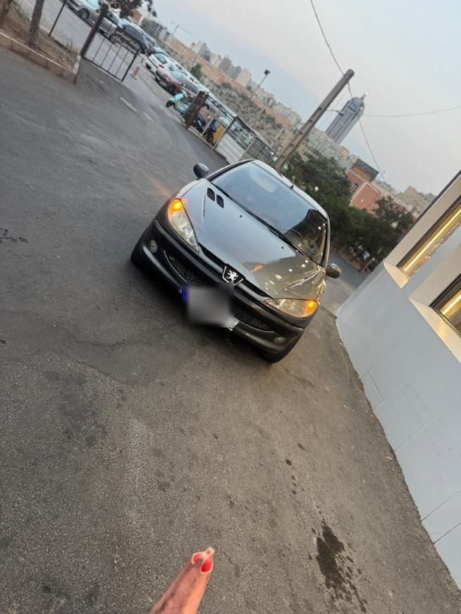 پژو ۲۰۶ صندوق دار v8 - 1386