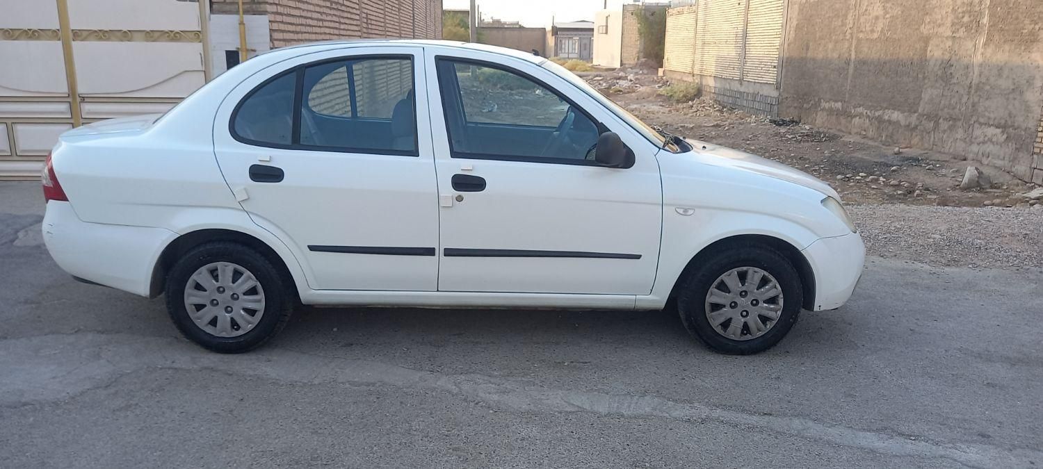تیبا صندوق دار SX - 1399