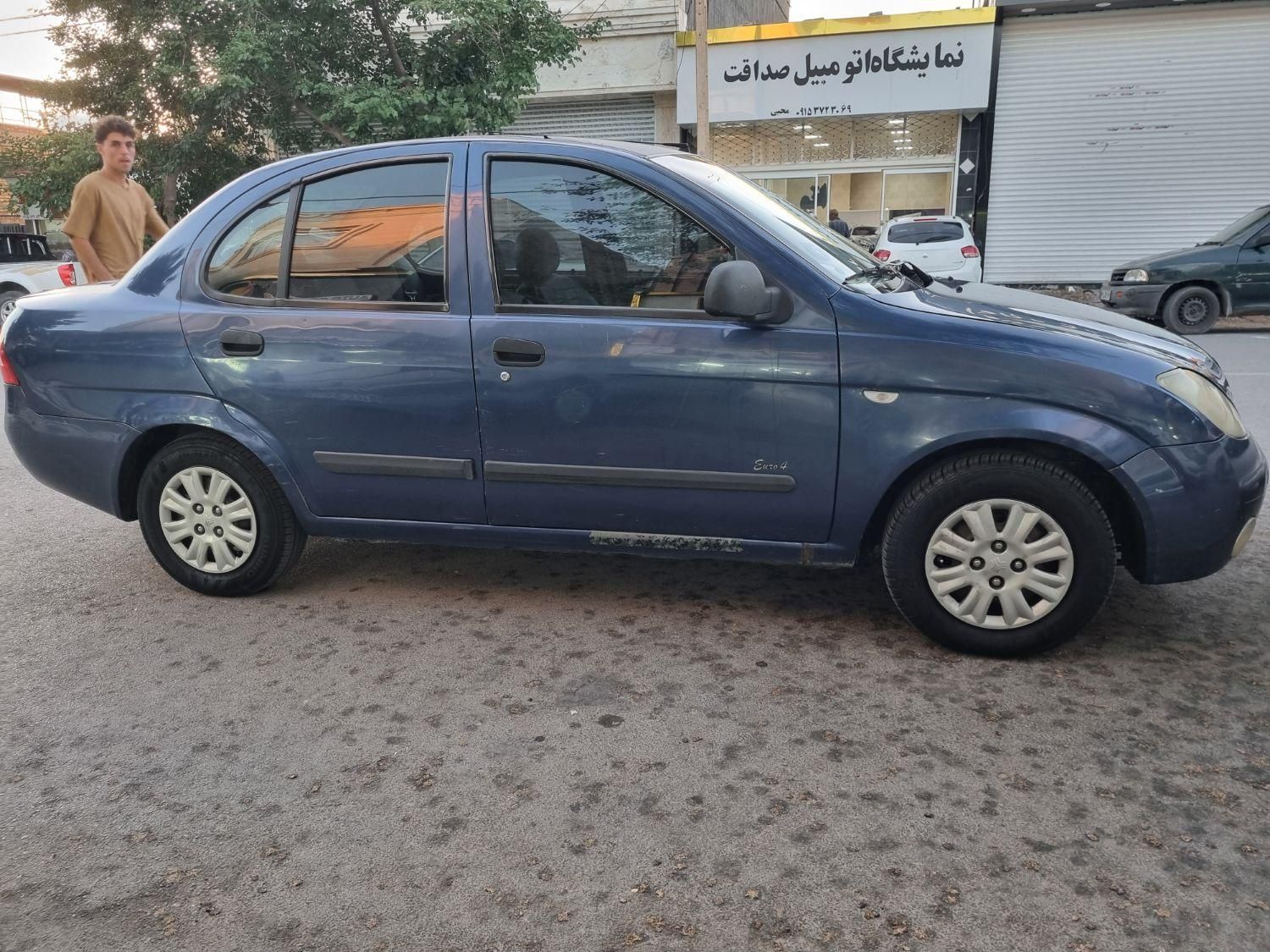 تیبا صندوق دار SX - 1392