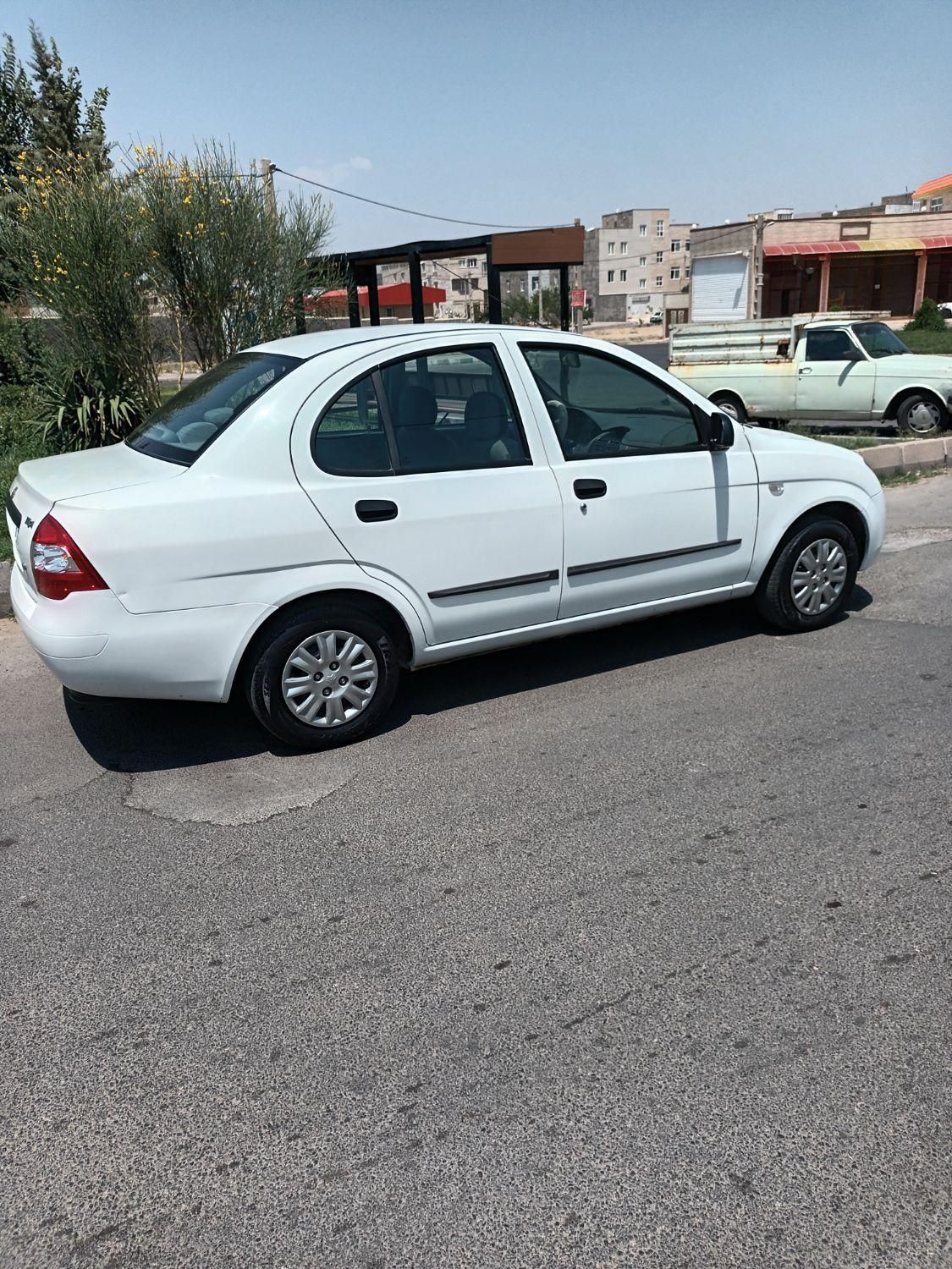 تیبا صندوق دار SX - 1400