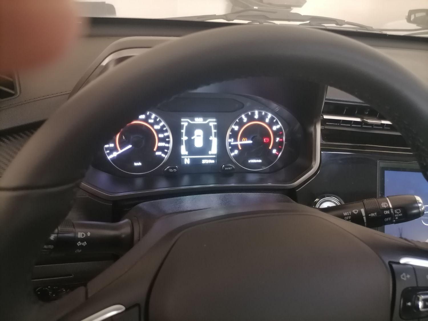 ام وی ام X22 پرو اتوماتیک اکسلنت - 1402