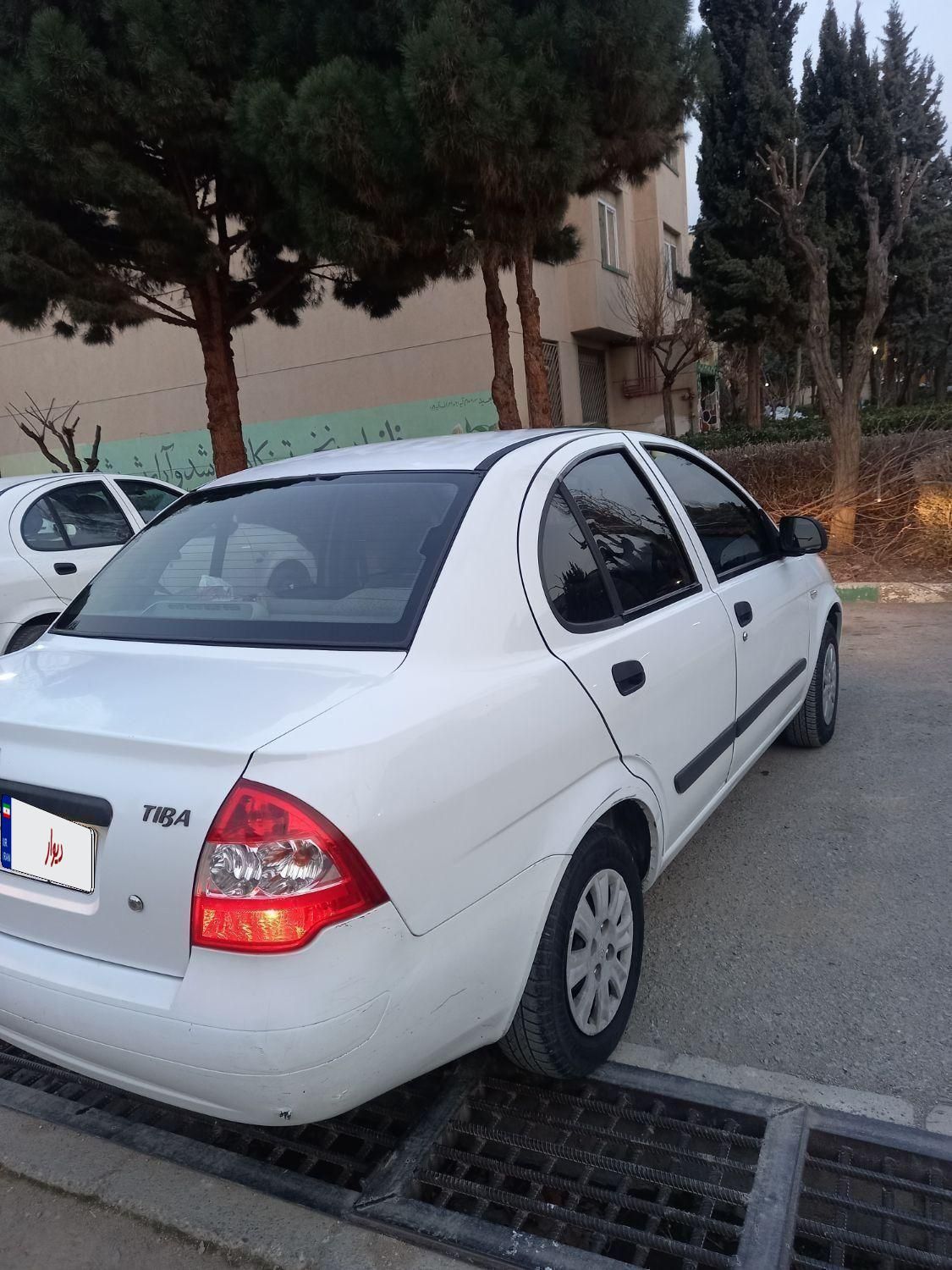 تیبا صندوق دار LX - 1390