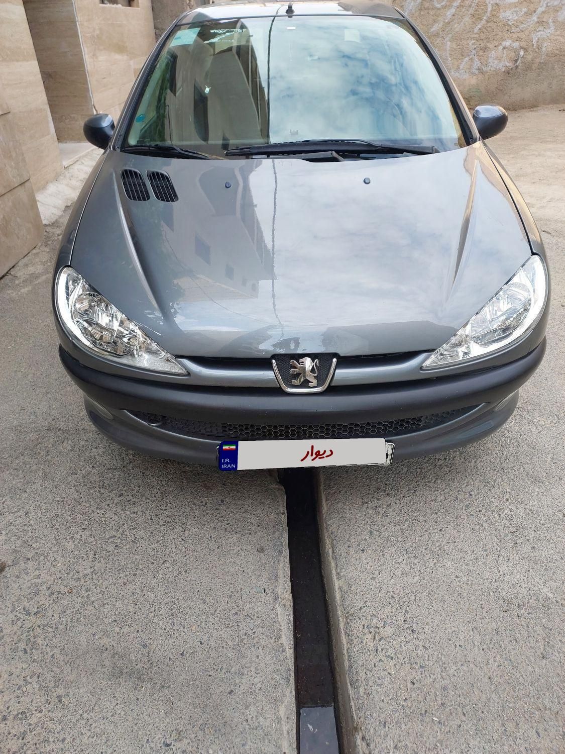 پژو ۲۰۶ صندوق دار v8 - 1394