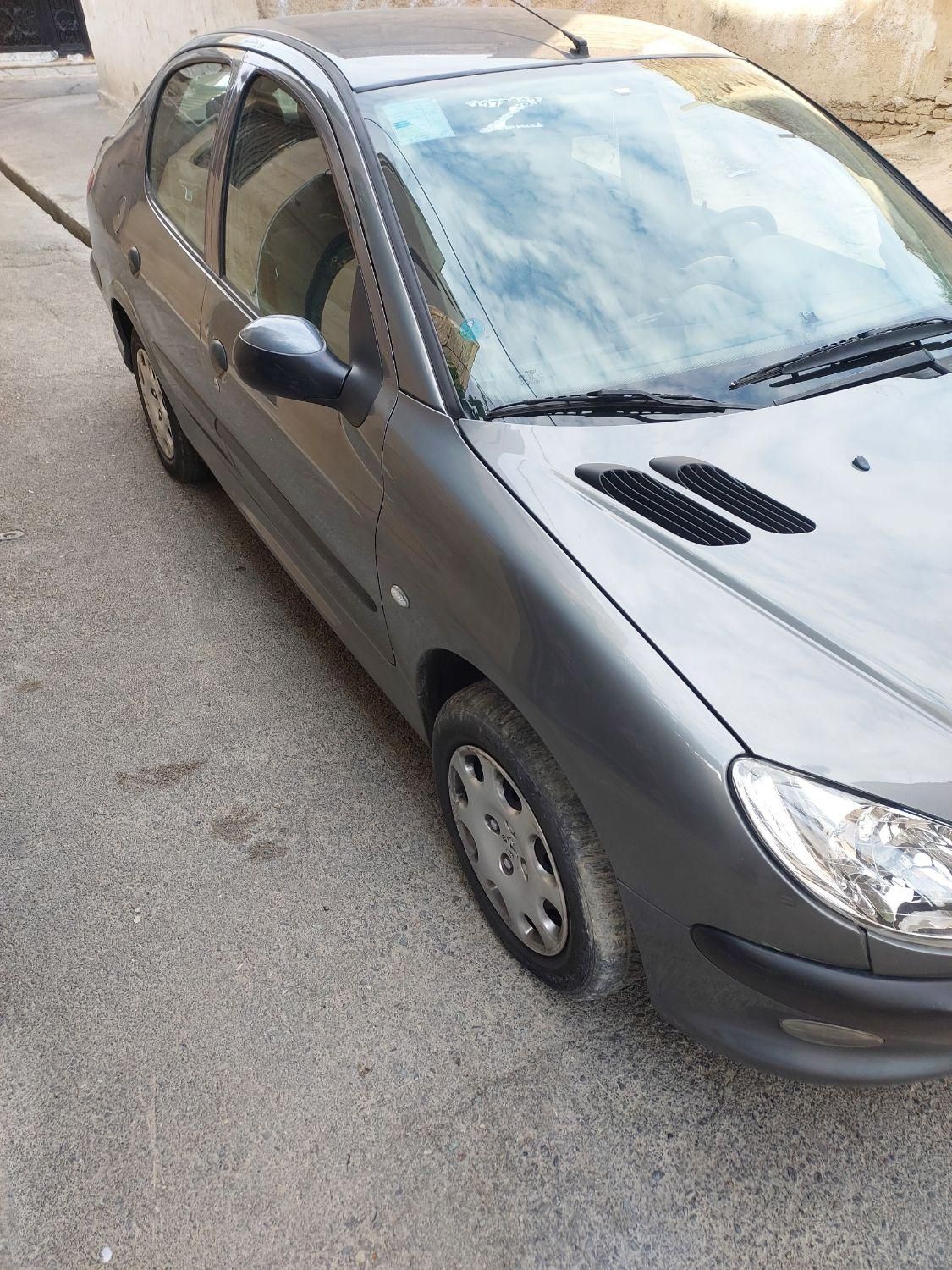 پژو ۲۰۶ صندوق دار v8 - 1394