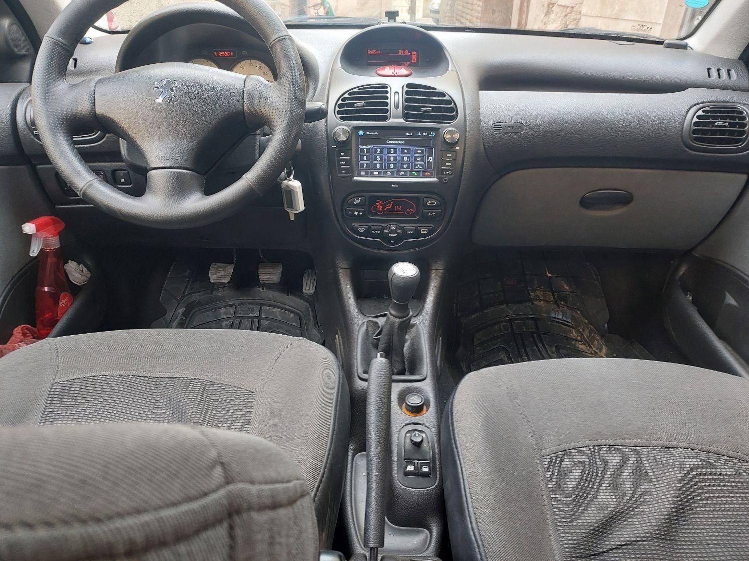 پژو ۲۰۶ صندوق دار v8 - 1394