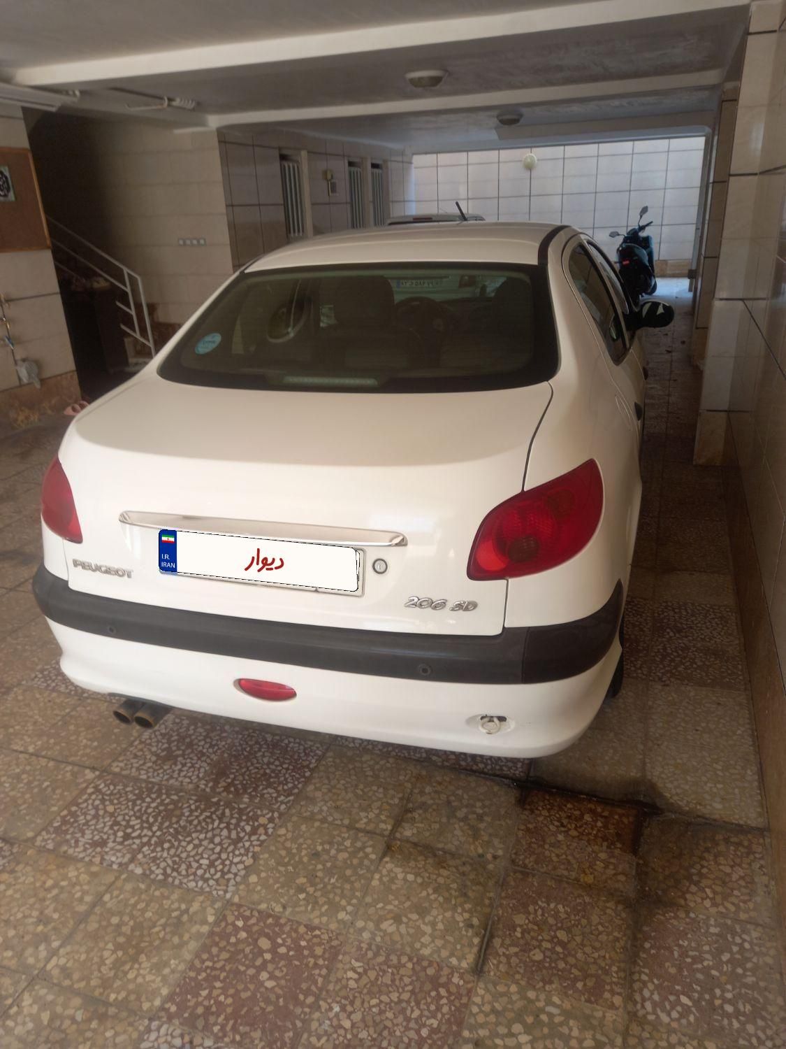 پژو ۲۰۶ صندوق دار v8 - 1397