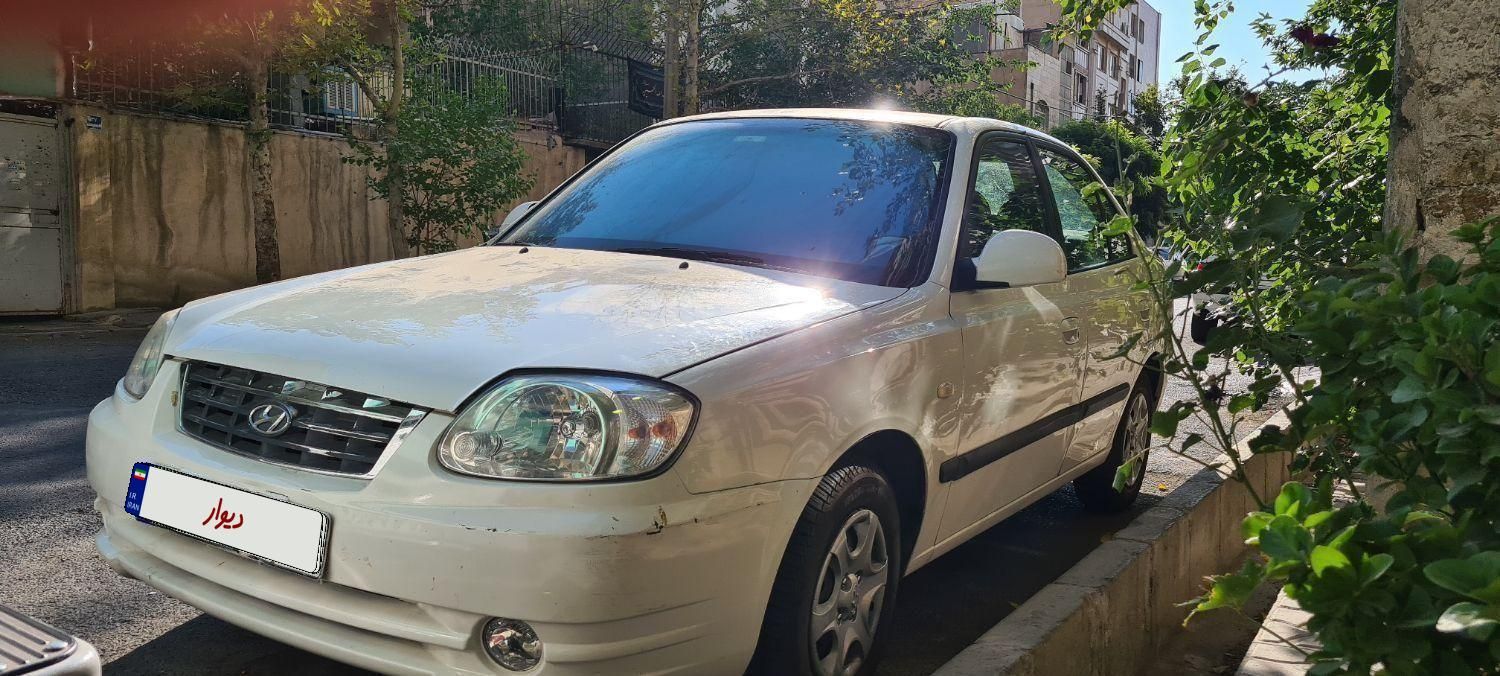 هیوندای ورنا دنده‌ ای - 1389
